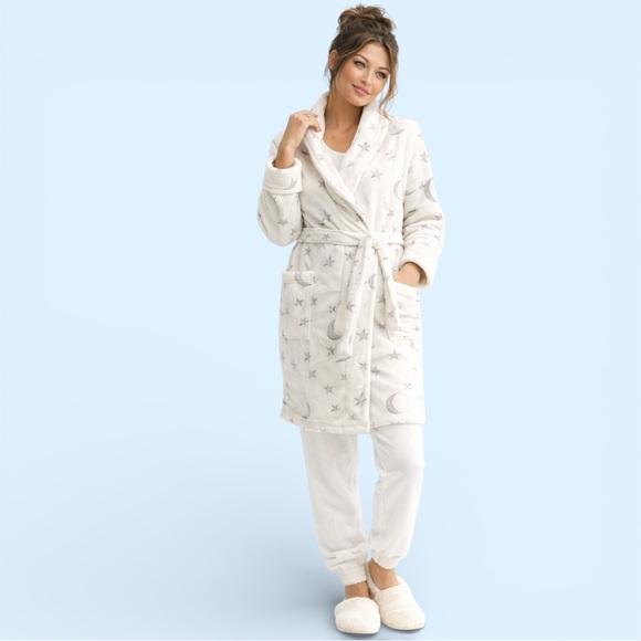 NWT Plush Robe - Picture 1 of 1